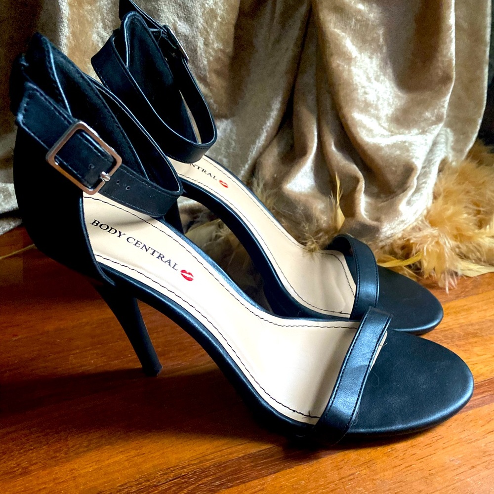 Body Central Women’s Black Open Toe Heel